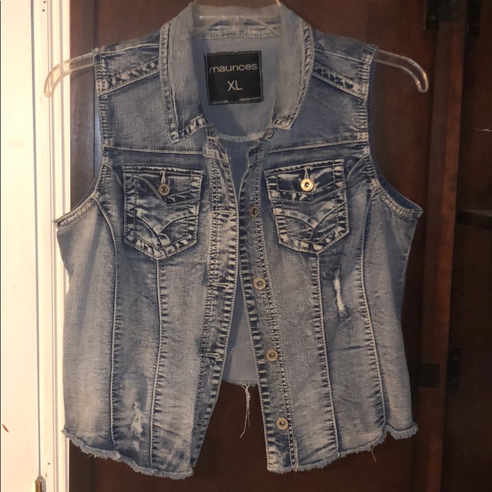 Maurices destruction wash jean vest